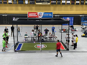 Футбол на дронах